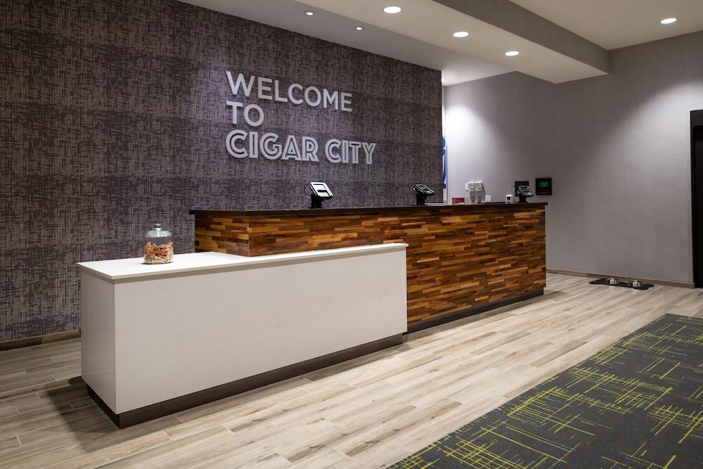 Hampton Inn Tampa Downtown Channel District Exterior foto