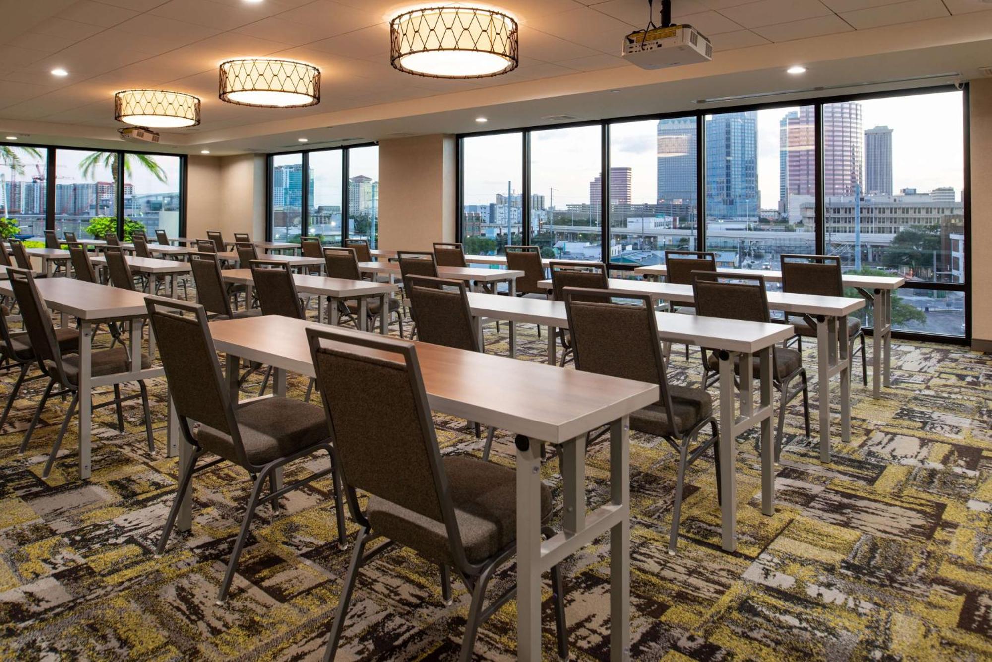 Hampton Inn Tampa Downtown Channel District Exterior foto